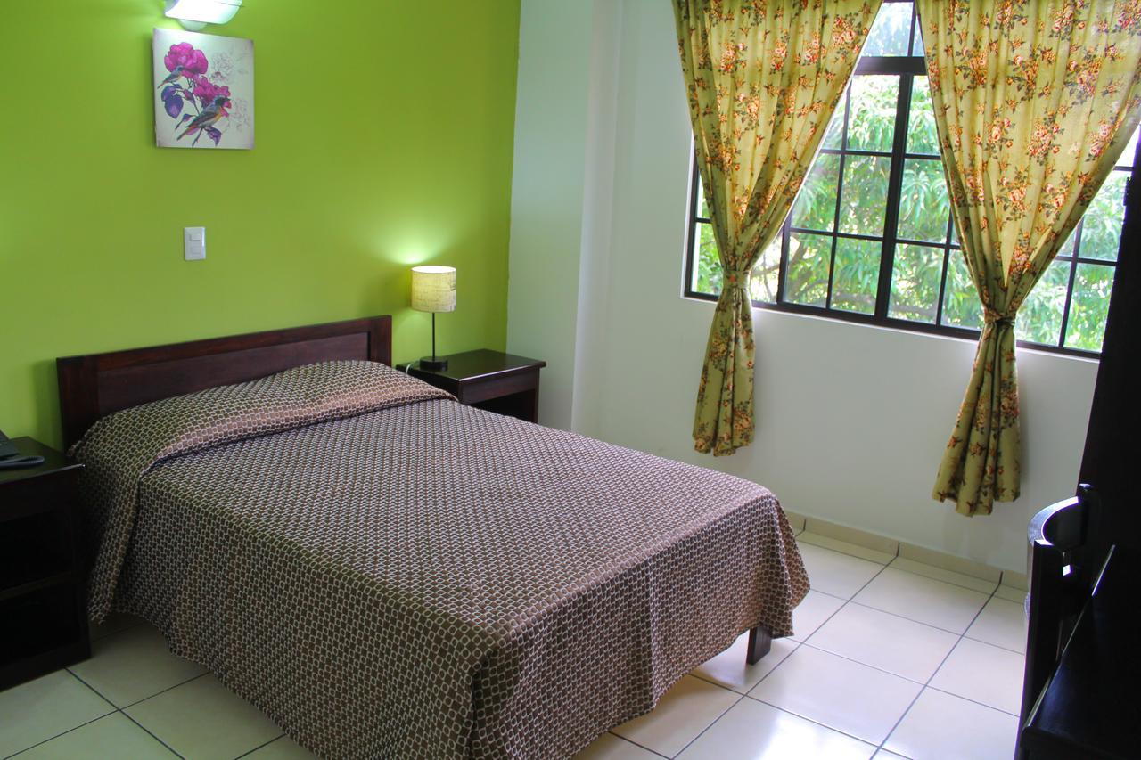 Hostal De Asturias San Salvador Dış mekan fotoğraf