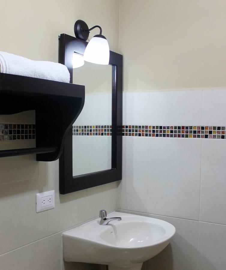 Hostal De Asturias San Salvador Dış mekan fotoğraf